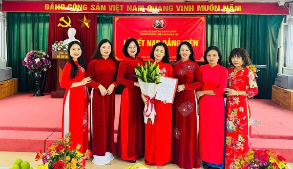 Trường MN Hoạ My Tổ Chức Lễ Kết Nạp Đảng Viên Mới