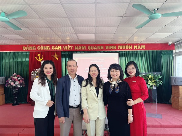 TRƯỜNG MN HỌA MY TỔ CHỨC HỘI NGHỊ BỔ NHIỆM LẠI CHỨC DANH HIỆU TRƯỞNG